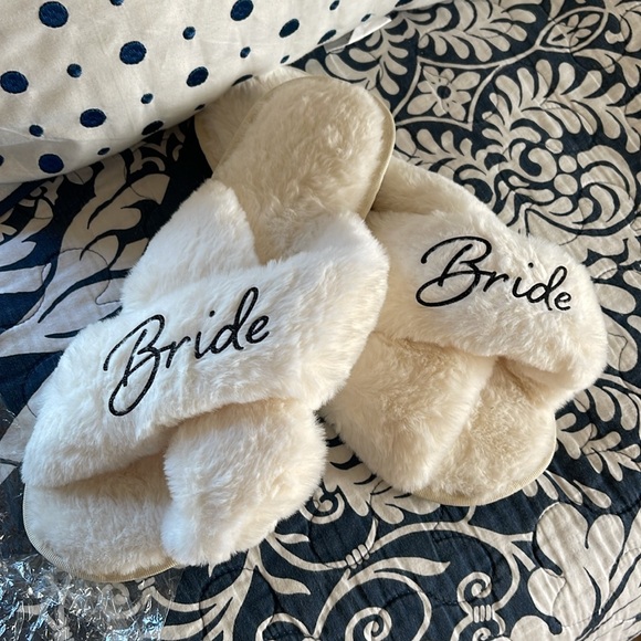 BRIDE Slippers Size 9 - Picture 2 of 3